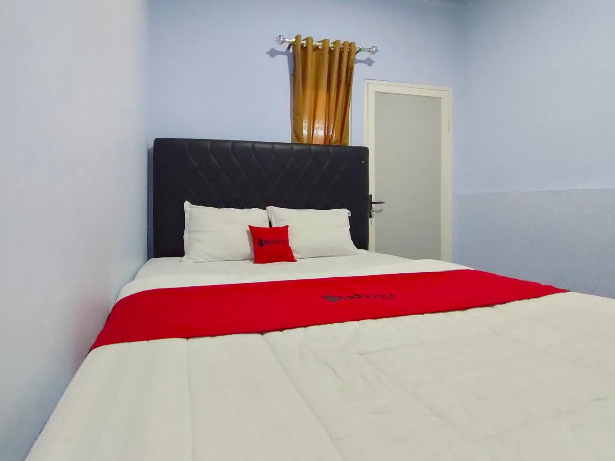 Hotel Reddoorz Syariah Near Stasiun Wates Wates  Exterior foto