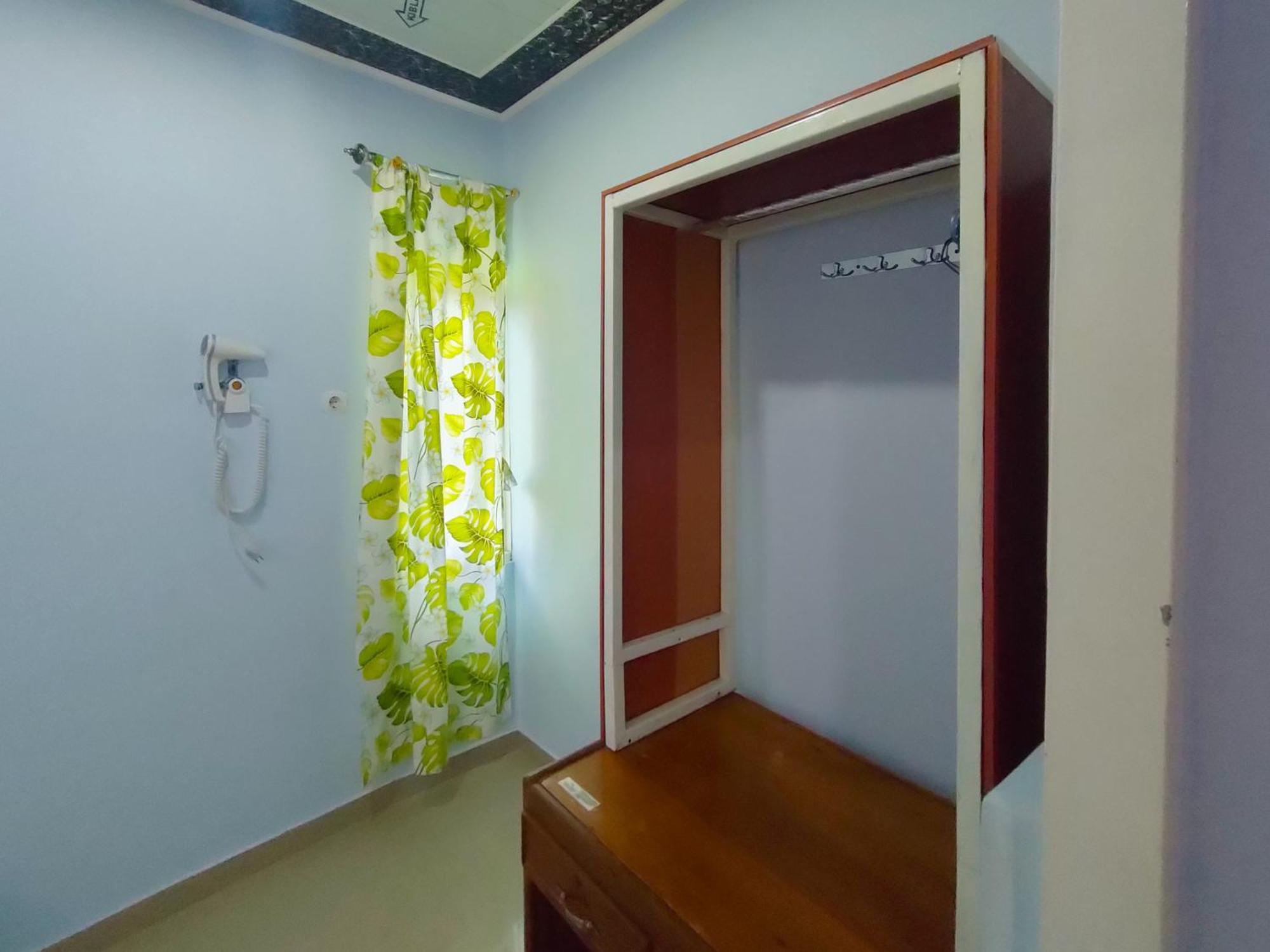 Hotel Reddoorz Syariah Near Stasiun Wates Wates  Exterior foto